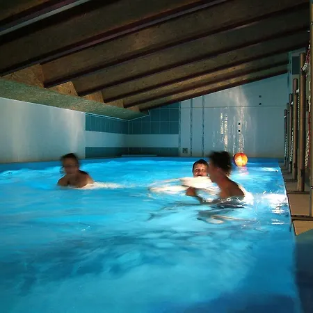 Camping Oase Praha Zlatniky (Central Bohemian)