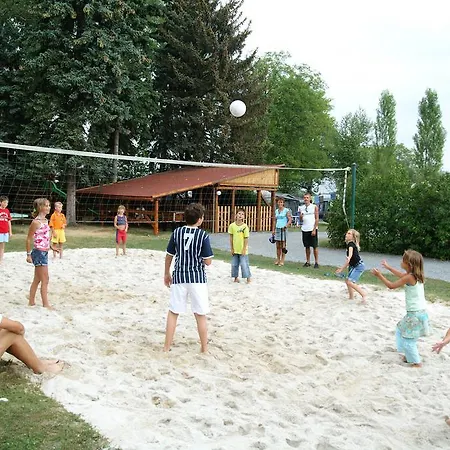 Camping Oase Praha Zlatniky (Central Bohemian)